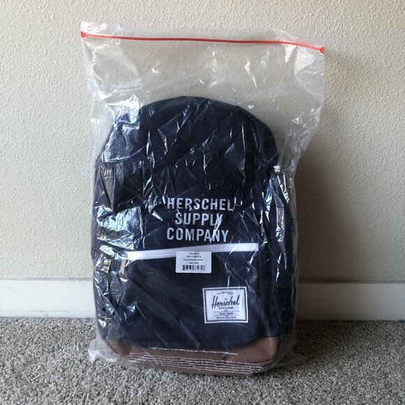 NEW! Herschel Supply Co. Pop Quiz Backpack 25L - Navy/Tan - Picture 5 of 6